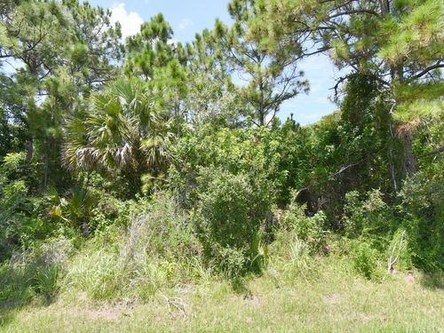 1302 Sw Abingdon Ave, Port St. Lucie, FL, 34953-7313 | Card Image