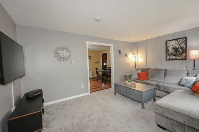 7 Midridge Cir, Condo with 2 bedrooms, 2 bathrooms and null parking in Londonderry NH | Image 5