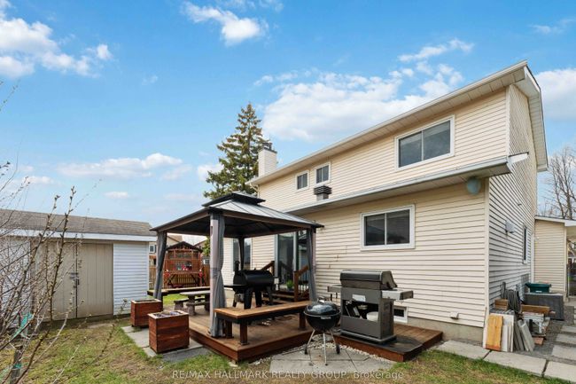 1426 Larkhaven Cres, House other with 3 bedrooms, 4 bathrooms and 4 parking in Orleans ON | Image 32