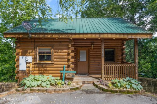 1613 Misty Hollow Way, Gatlinburg, TN, 37738 | Card Image