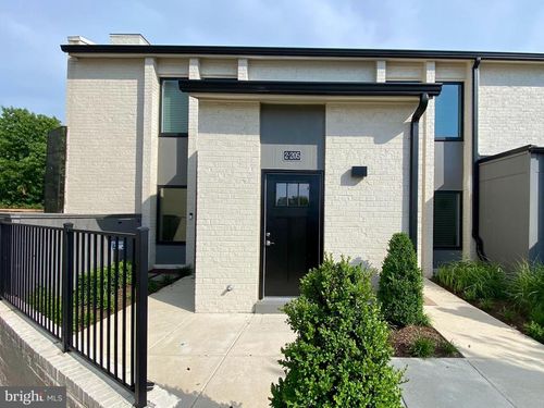2-205-19510 Village Walk Dr, MONTGOMERY VILLAGE, MD, 20886-3061 | Card Image