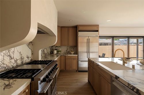 6829 E Parapet St, Long Beach, CA, 90808-3046 | Card Image
