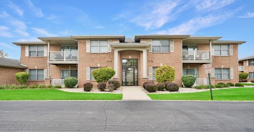 apt-2b-9841 Wildwood Ct, Highland, IN, 46322-5563 | Card Image