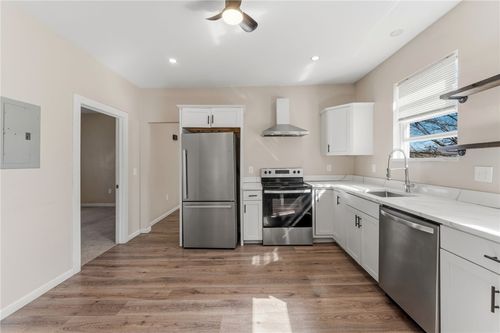 6 Stockwell St, Providence, RI, 02909-5025 | Card Image