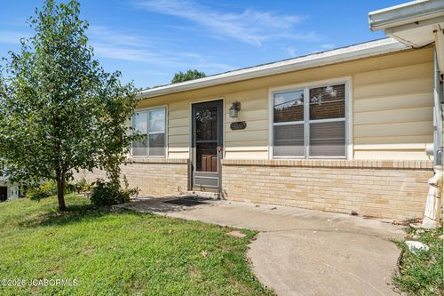 2406 Bluebird Dr, JEFFERSON CITY, MO, 65109-2108 | Card Image
