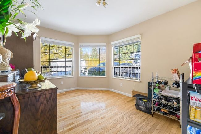12753 261 St, House other with 5 bedrooms, 3 bathrooms and 10 parking in Maple Ridge BC | Image 9