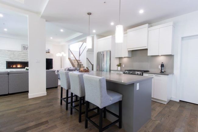 39253 Falcon Cres, House other with 3 bedrooms, 3 bathrooms and 3 parking in Squamish BC | Image 8