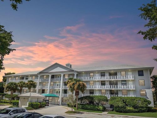 apt-203-3520 Whitehall Dr, West Palm Beach, FL, 33401-1073 | Card Image