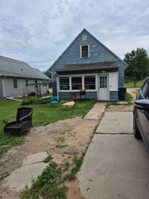 628 13th Ave, Clinton, IA, 52732 | Card Image