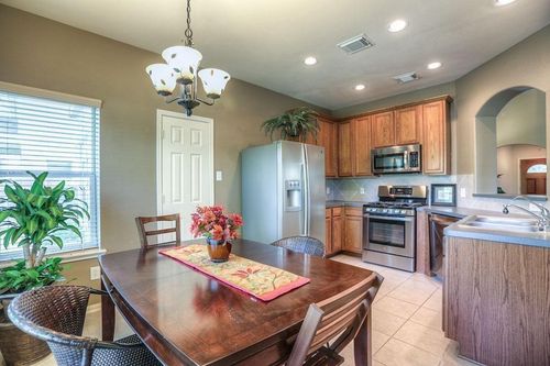 66 W Spindle Tree Cir, The Woodlands, TX, 77382-1479 | Card Image