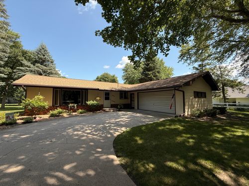 1610 N 6th St, Montevideo, MN, 56265-1106 | Card Image
