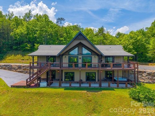 346 Torwood Ln, Whittier, NC, 28789-5521 | Card Image