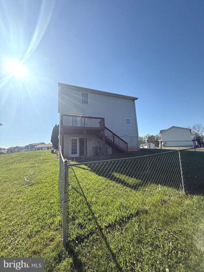 195 Burdette Dr, House other with 3 bedrooms, 3 bathrooms and null parking in MARTINSBURG WV | Image 17