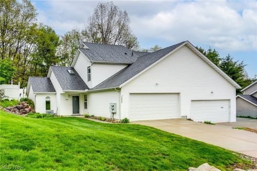 600 Hilltop Ter, Tallmadge, OH, 44278-1784 | Card Image