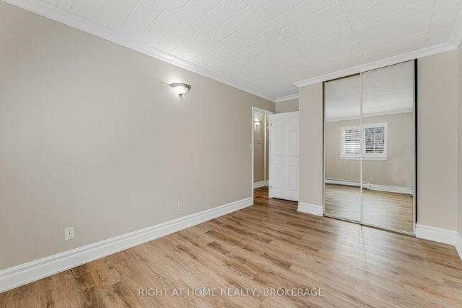 102 - 20 John St, Condo with 2 bedrooms, 1 bathrooms and 3 parking in Grimsby ON | Image 20