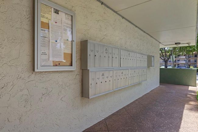 APT-301 - 6075 N Sabal Palm Blvd, Condo with 2 bedrooms, 2 bathrooms and null parking in Tamarac FL | Image 28