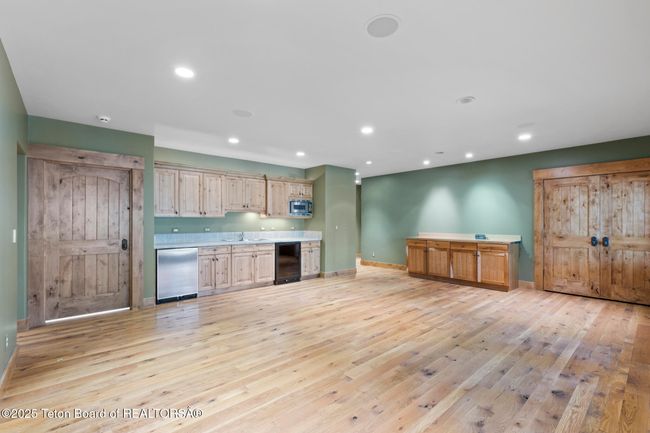 5725 Caddis Fly Dr, House other with 3 bedrooms, 4 bathrooms and null parking in Wilson WY | Image 18