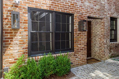 58 1/2 Broad St, Charleston, SC, 29401-2901 | Card Image