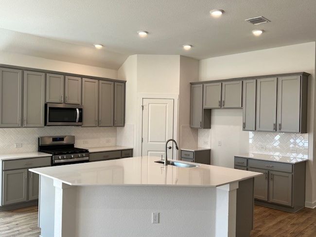 1828 Crooked Creek St, House other with 4 bedrooms, 3 bathrooms and null parking in Leander TX | Image 4