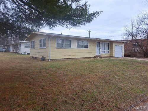 3100 Canfield Drive, Ferguson, MO, 63136 | Card Image