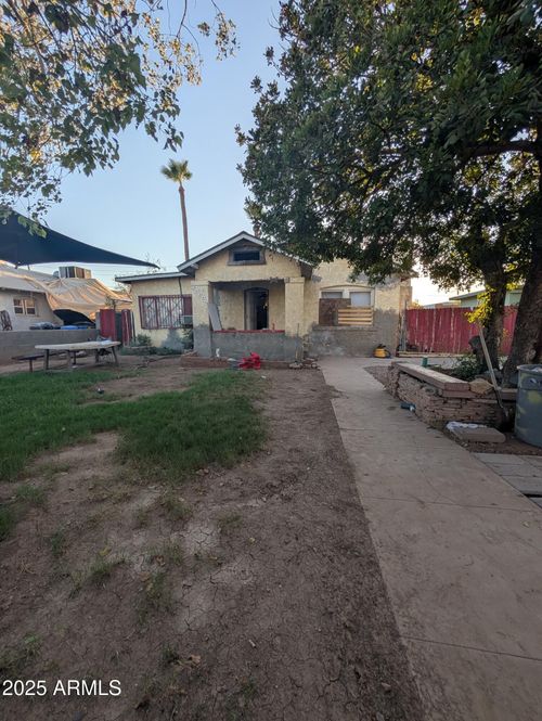 334 N 18th Dr, Phoenix, AZ, 85007-2432 | Card Image