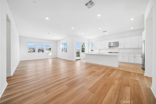 111 Baluster, Irvine, CA, 92618-1468 | Card Image