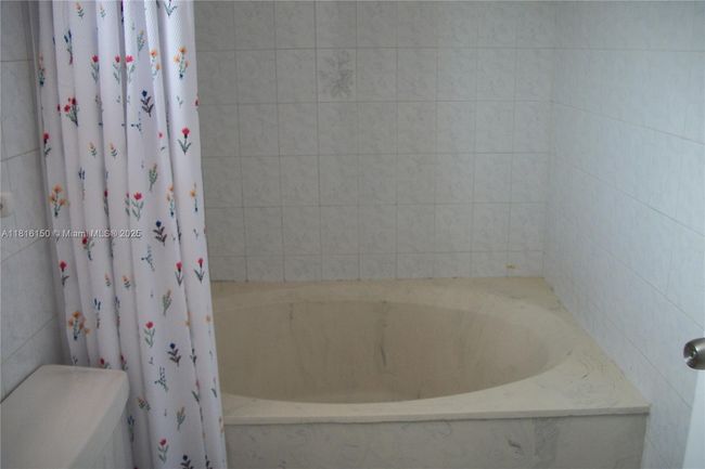 7230 W 34 Th Ct, House other with 4 bedrooms, 3 bathrooms and null parking in Hialeah FL | Image 13