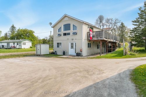 5632 Penetanguishene Rd, Elmvale, ON, L0L1P0 | Card Image