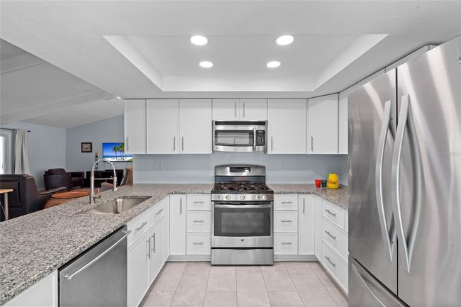 11368 93 Rd St, House other with 3 bedrooms, 2 bathrooms and null parking in LARGO FL | Image 16
