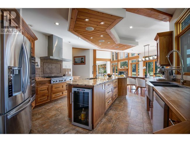 2388 Lawrence Rd, House other with 3 bedrooms, 3 bathrooms and 20 parking in Lumby BC | Image 27