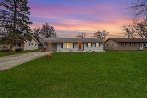 101 S 4080w Rd, Kankakee, IL, 60901-7901 | Card Image