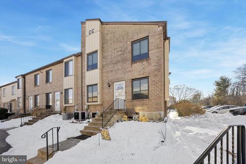 apt-cc18-5200 Hilltop Dr, BROOKHAVEN, PA, 19015-1261 | Card Image