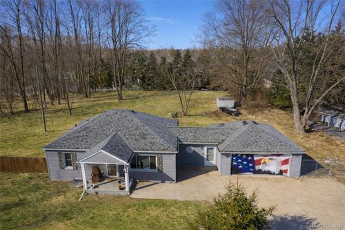 4701 Clintonville Rd, Clarkston, MI, 48346-4205 | Card Image