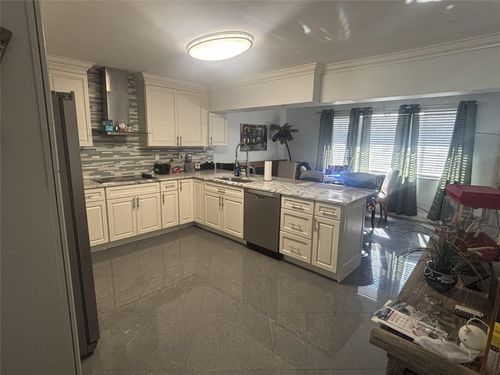 2820 Ne 49th St, Fort Lauderdale, FL, 33308-4840 | Card Image