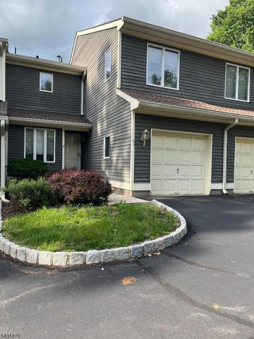 31 Greenbriar Ln, Annandale, NJ, 08801-1617 | Card Image