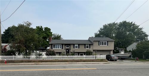345 Sandy Ln, Warwick, RI, 02889-4325 | Card Image