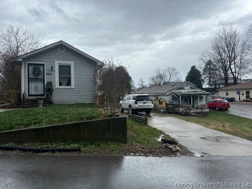 1021 Prospect St, New Albany, IN, 47150-4718 | Card Image