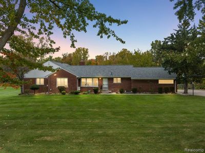 17747 N Nunneley Road, Home with 5 bedrooms, 3 bathrooms and null parking in Clinton Twp MI | Image 1