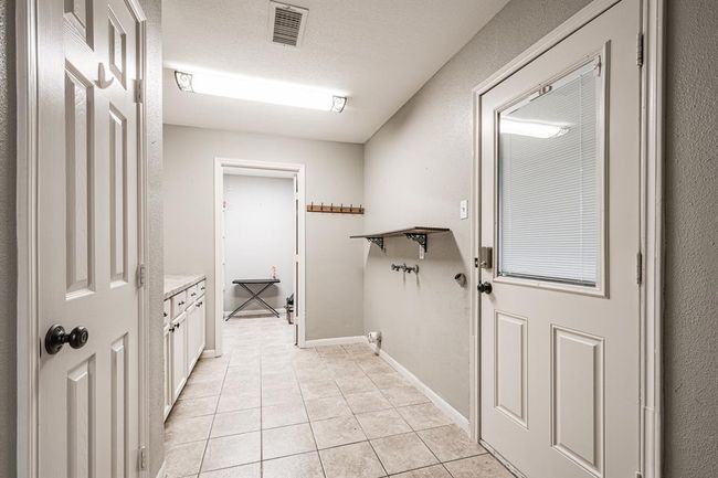 512 Lyndale Dr, House other with 3 bedrooms, 2 bathrooms and 2 parking in Highlands TX | Image 15