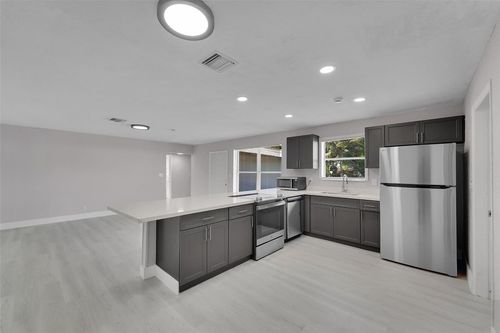 812 Pennsylvania Ave, Fort Lauderdale, FL, 33312-2627 | Card Image