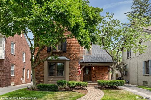 288 Moran Rd, Grosse Pointe Farms, MI, 48236-3433 | Card Image