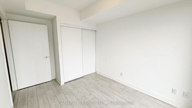 2806 - 2033 Kennedy Rd, Condo with 2 bedrooms, 1 bathrooms and 1 parking in Toronto ON | Image 8