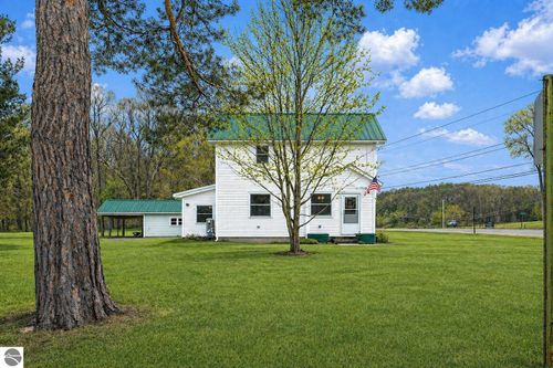 111 W Forrest Home Ave, Bellaire, MI, 49615-8492 | Card Image