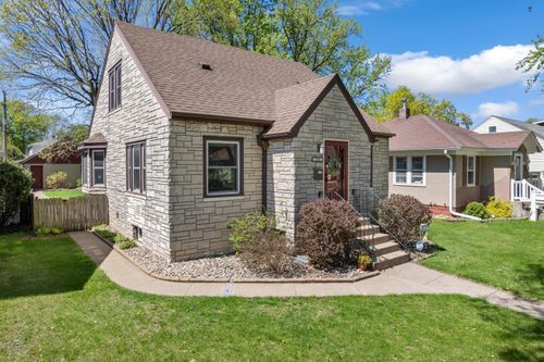 1226 20th St S, La Crosse, WI, 54601-5828 | Card Image