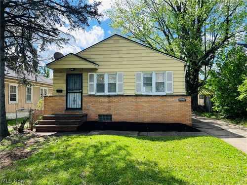 3968 147th St, Cleveland, OH, 44128-1060 | Card Image