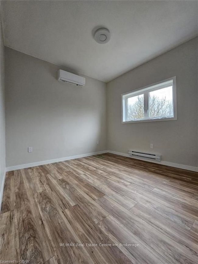 B - 8 Ridgeway Ave, House other with 2 bedrooms, 1 bathrooms and 1 parking in Guelph ON | Image 8