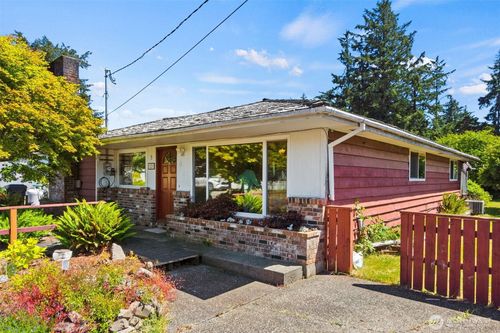 221 W Hunley Ave, Westport, WA, 98595-0320 | Card Image