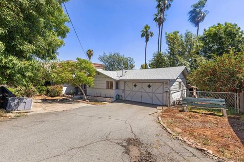 9361 Hollyhock Rd, Spring Valley, CA, 91977-1205 | Card Image