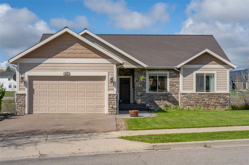 271 Kara Dr, Kalispell, MT, 59901-1453 | Card Image