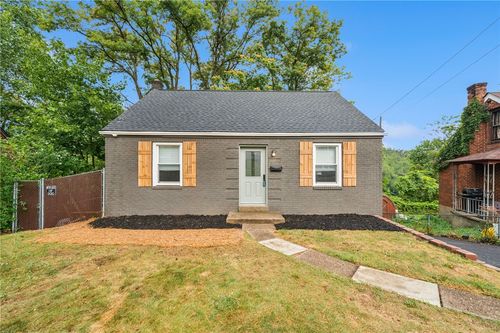 2725 Glenny Ln, West Mifflin, PA, 15122-3544 | Card Image